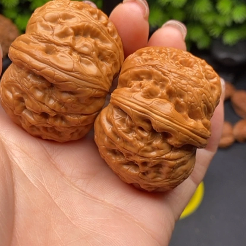 【闪购商品】文玩核桃把件春**物元宝