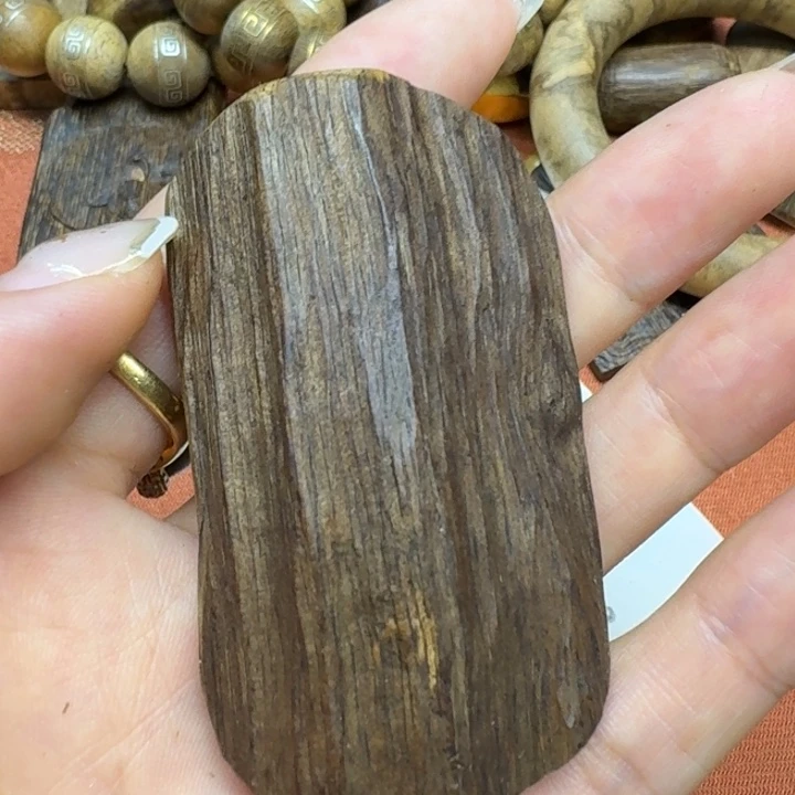 大叶紫檀（黑酸枝木类）