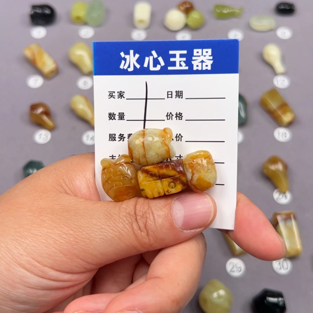 蛇纹石玉未镶嵌颈饰?****?