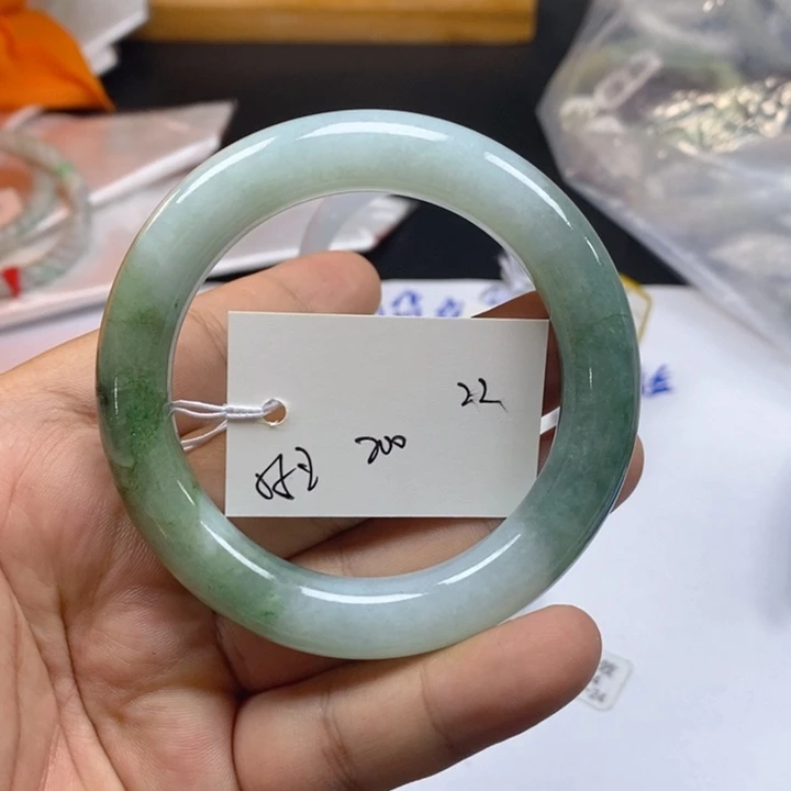 未镶嵌手镯翡翠天然翡翠
