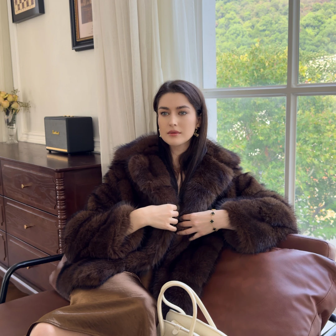 轻奢短外套气质短款西装领2025款时尚女士保暖冬季毛毛大衣高级感