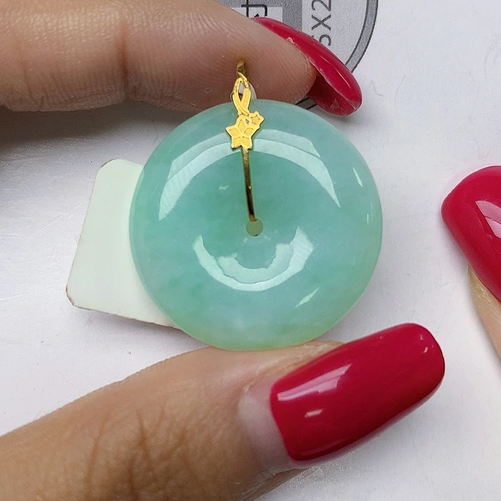 颈饰18K金镶嵌翡翠天然翡翠