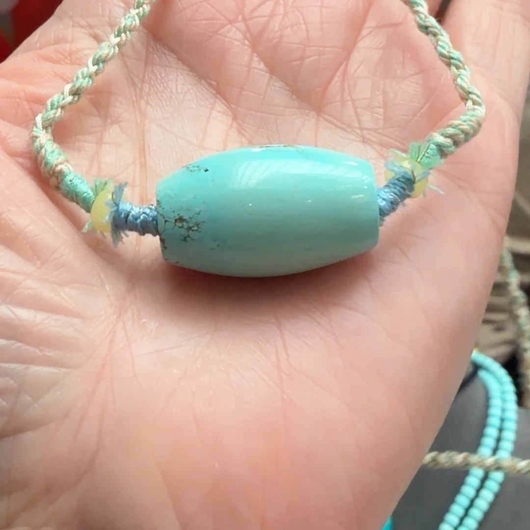 绿松石未镶嵌颈饰