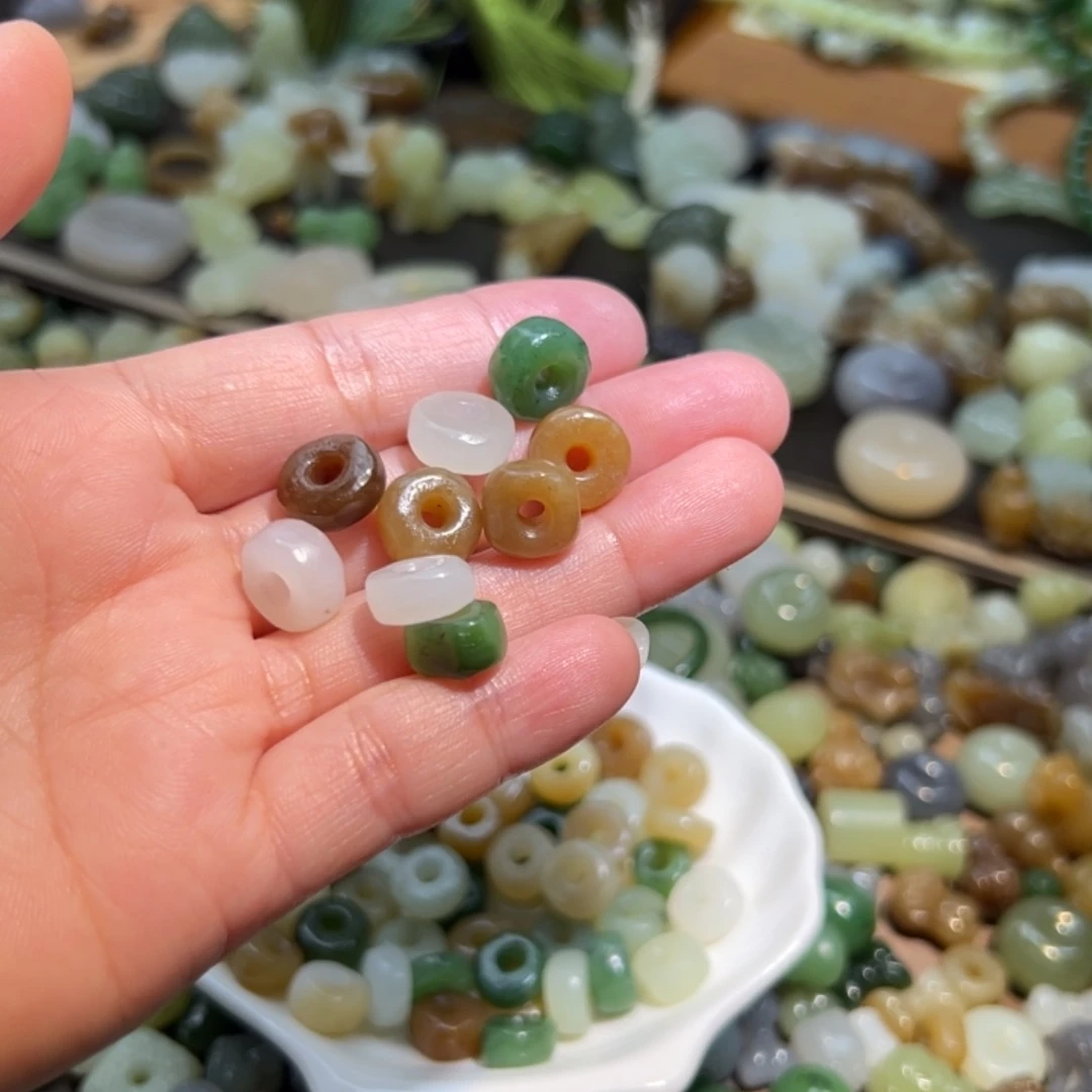 未镶嵌和田玉珠宝半成品多样性发发其一