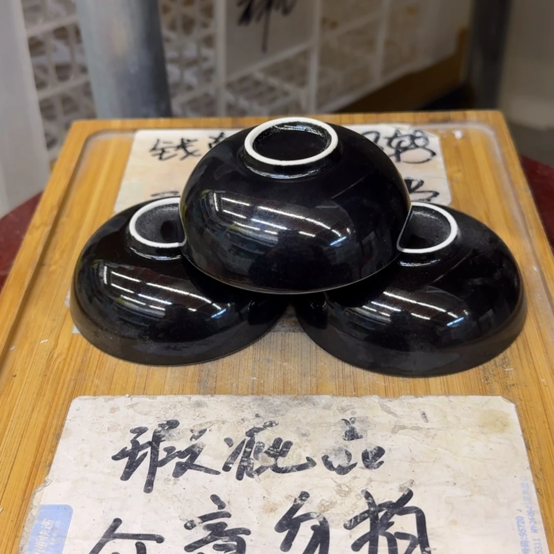 瑕疵介意勿拍陶瓷器皿B337