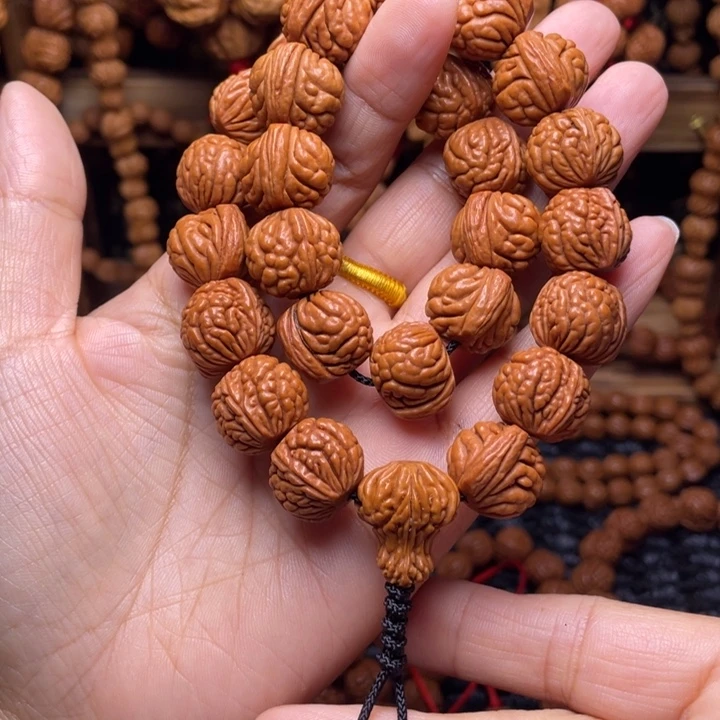 木质类龙纹桃枭挂件