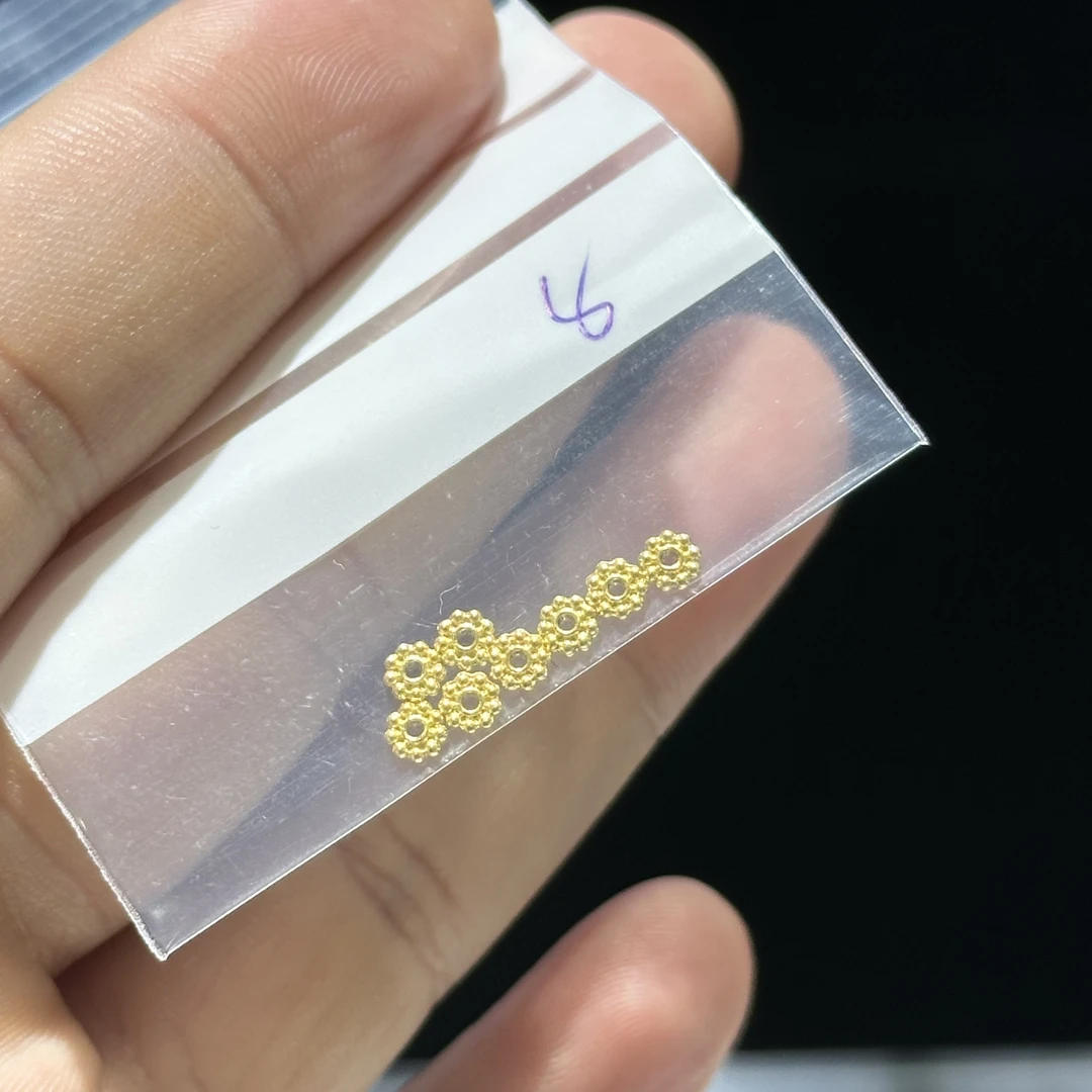 足金999 卡3 小花隔片 0.692