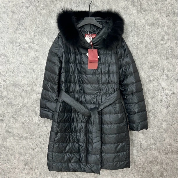 未使用 MaxMara 黑色中长款毛领羽绒服