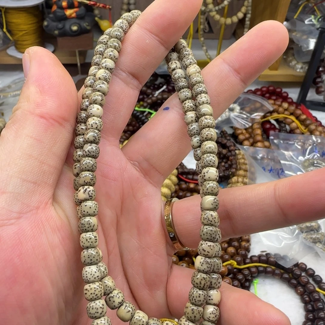 星月菩提吊坠6*5脖挂石玉料