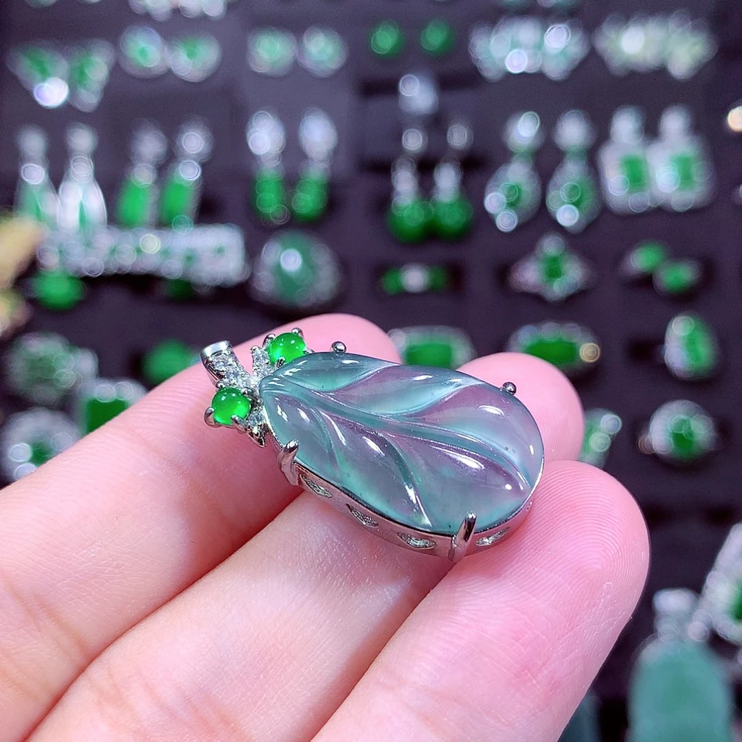 颈饰未镶嵌翡翠天然