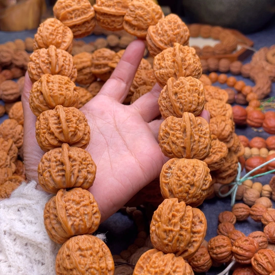 吊坠文玩核桃白狮子18颗