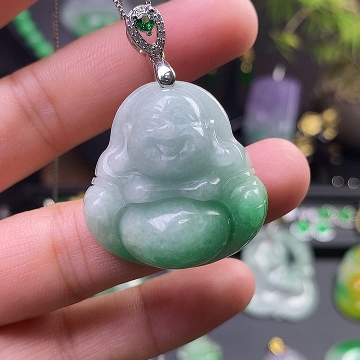 翡翠未镶嵌吊坠(赠链)