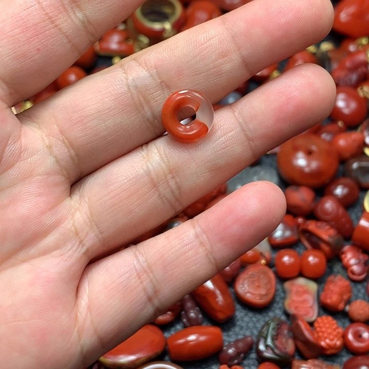 南红玛瑙未镶嵌项圈