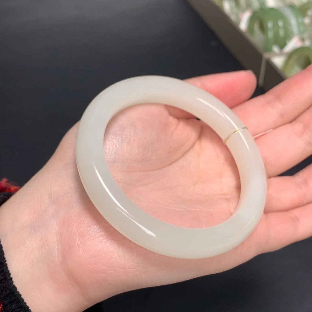 和田玉手镯未镶嵌59