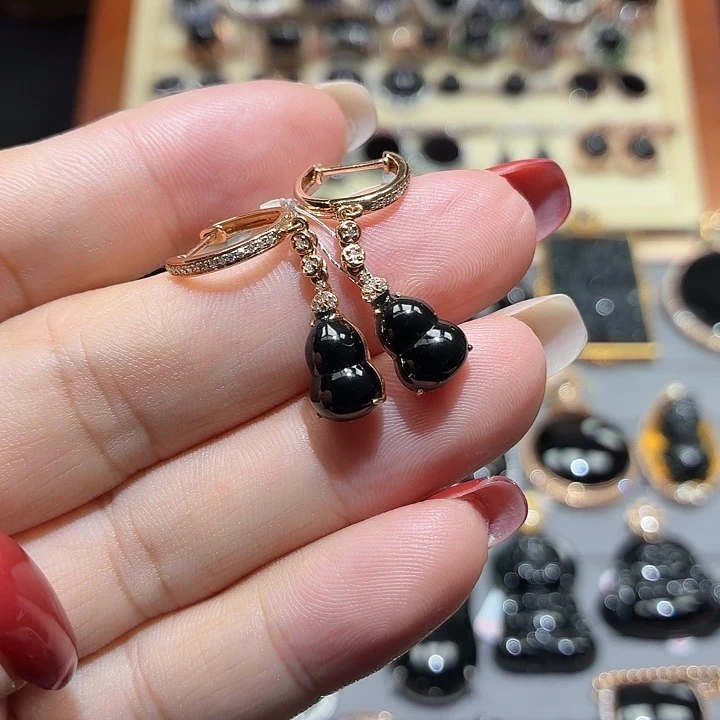 翡翠18K金镶嵌耳饰