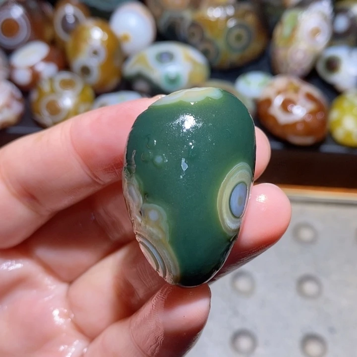 未镶嵌玛瑙/玉髓珠宝半成品126