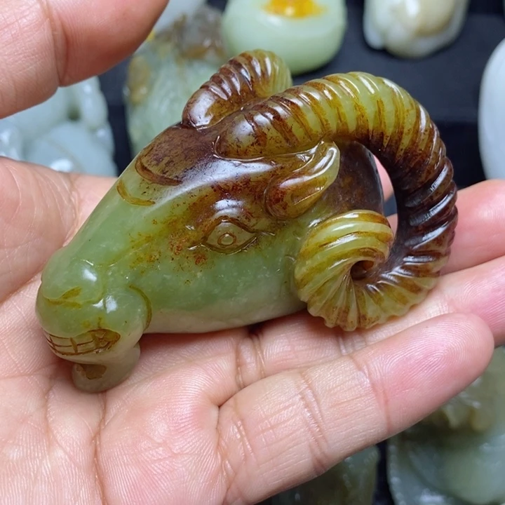 和田玉颈饰未镶嵌用****祥