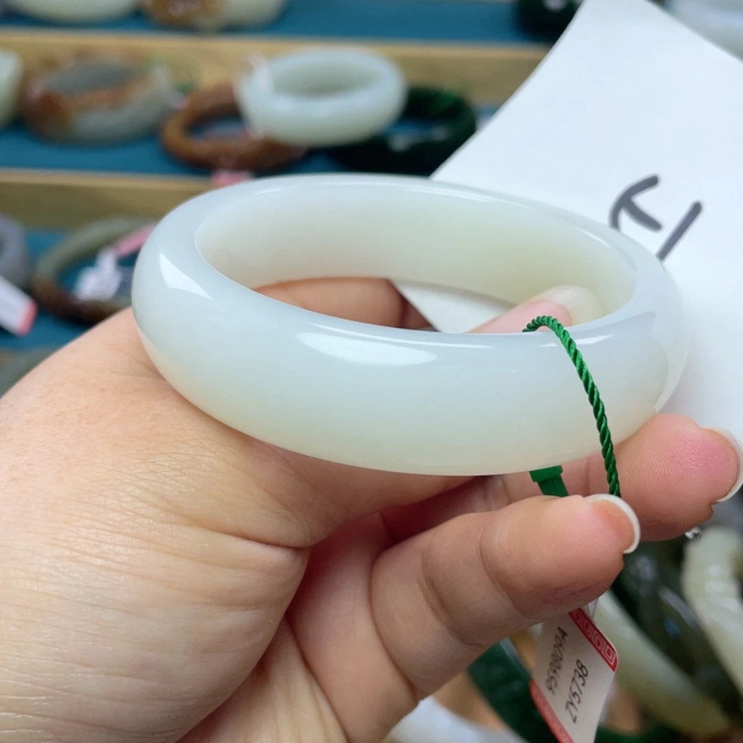 未镶嵌手镯和田玉圈口57