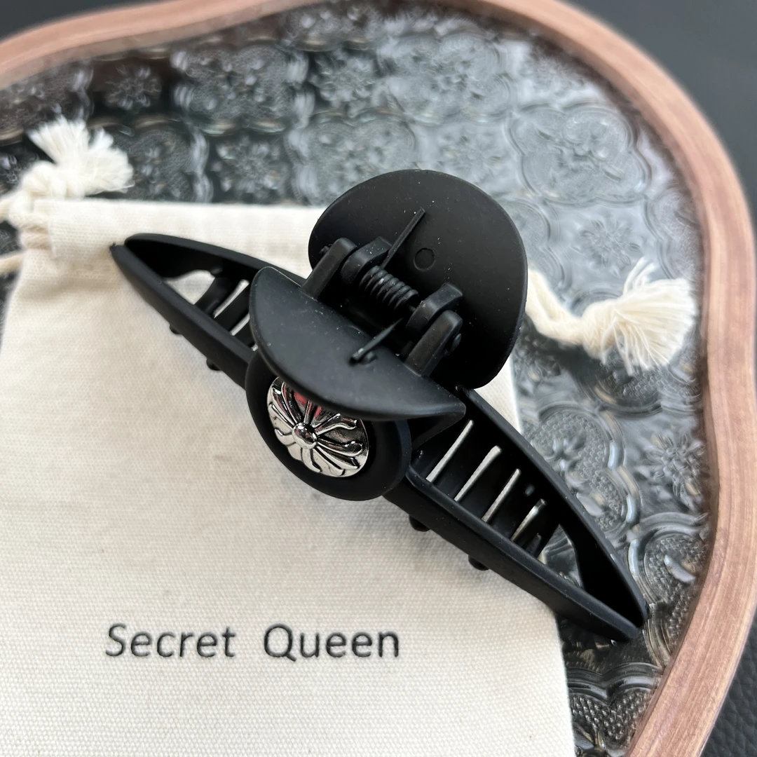 小众设计磨砂黑十字架抓夹F083