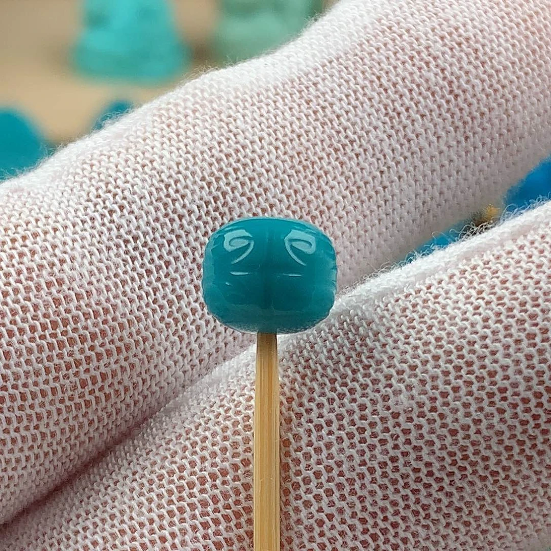 绿松石未镶嵌颈饰