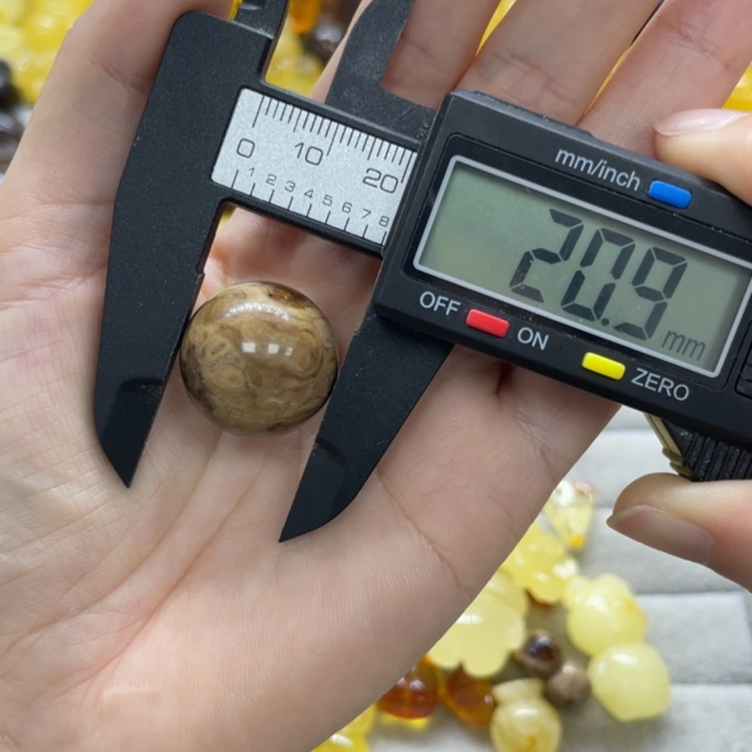 琥珀未镶嵌裸石天然琥珀