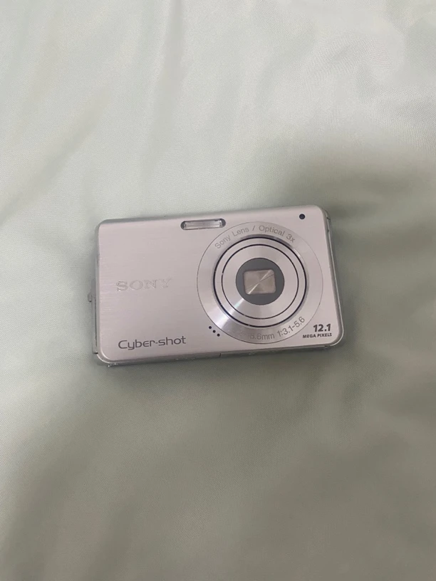 9新 Sony/索尼 w190银色1200w像素ccd数码相机