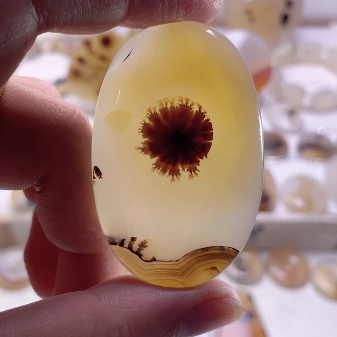 玛瑙/玉髓未镶嵌珠宝奇石