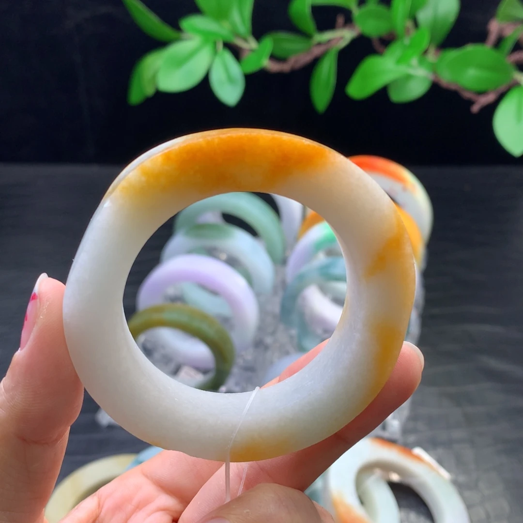 未镶嵌手镯定制翡翠