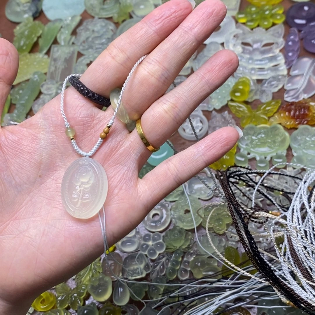 蛇纹石玉合金颈饰