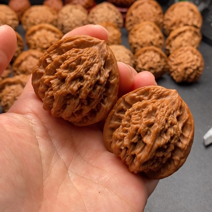 文玩核桃把件42尺虎45