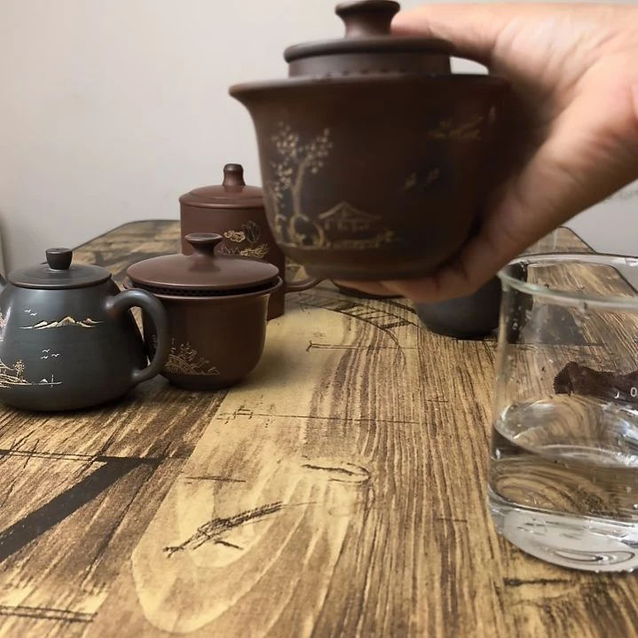 泥塑钦州坭兴陶手抓壶