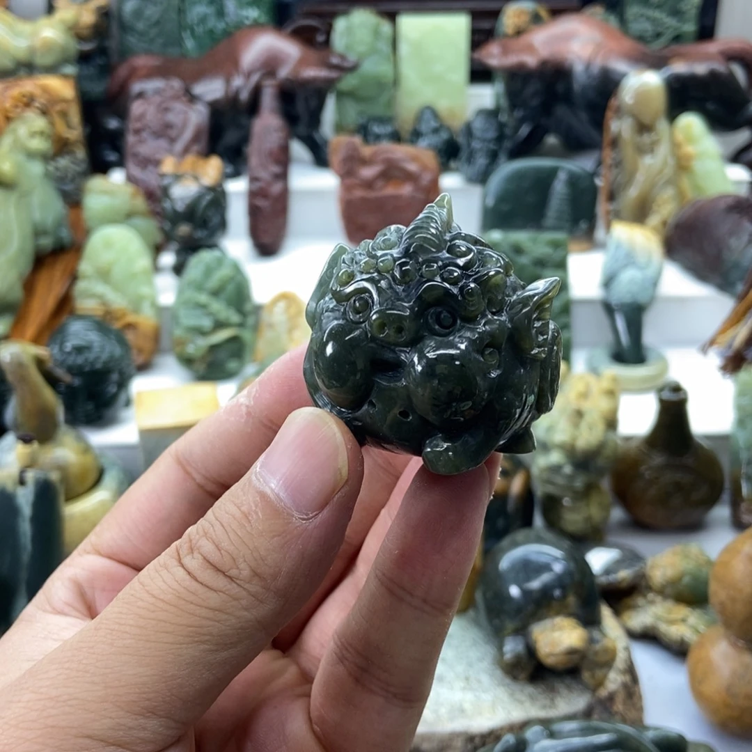 开***满未镶嵌岫岩河磨玉（透闪石质玉）把件