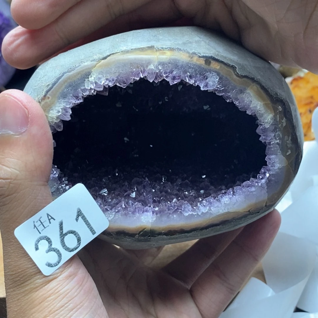 未镶嵌水晶大型摆件（非配饰）
