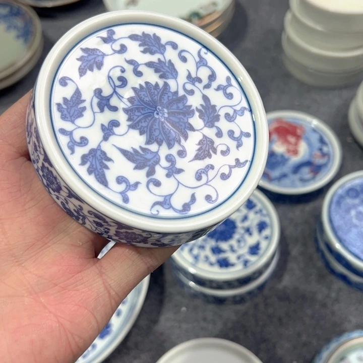 瓷片白青花缠枝莲实心盖置