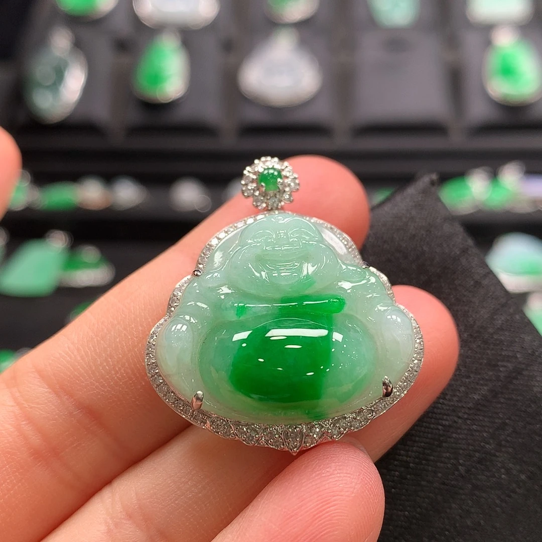 翡翠18K金镶嵌颈饰佛公
