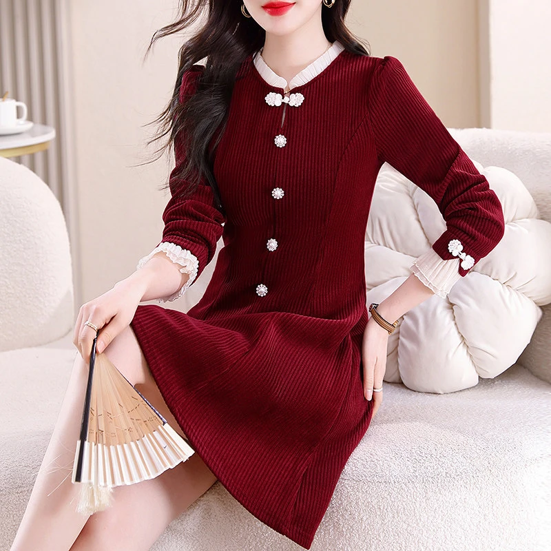 灯芯绒连衣裙子女士早春秋冬2025年新款今年流行爆款长袖打底气质