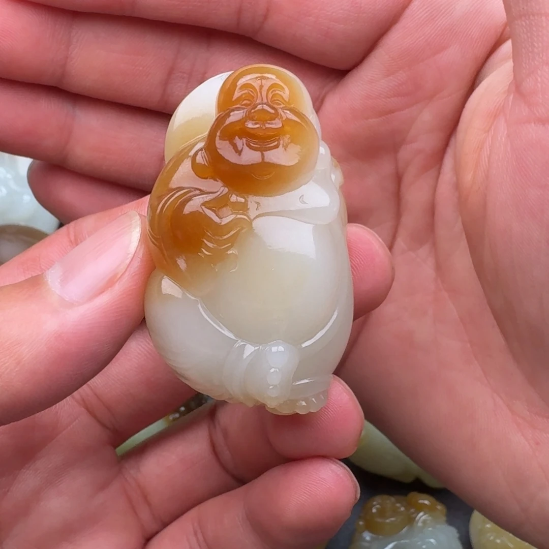 过***！和田玉（糖玉）未镶嵌颈饰