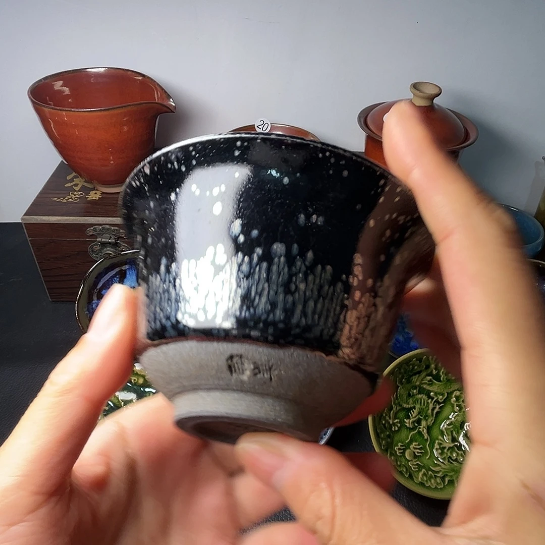 茶盏你是个很爱学习但没有钱养