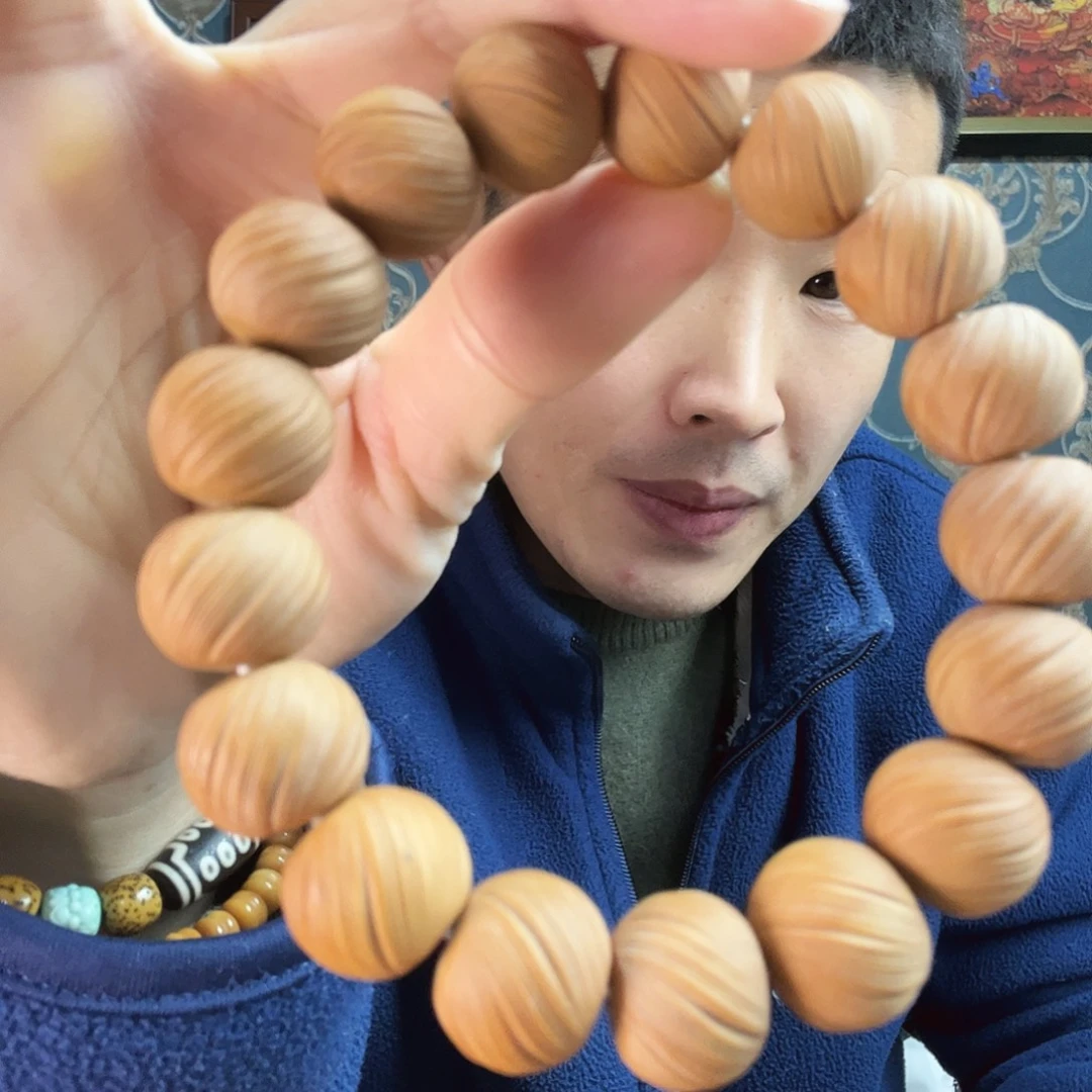 文玩核桃吊坠链接物怕物拍