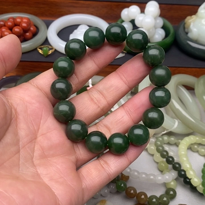 和田玉未镶嵌手串