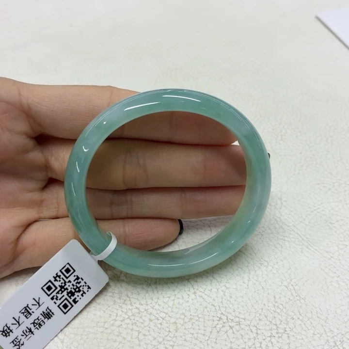 翡翠未镶嵌手镯缅甸翡翠手镯51.5贵妃 天空蓝