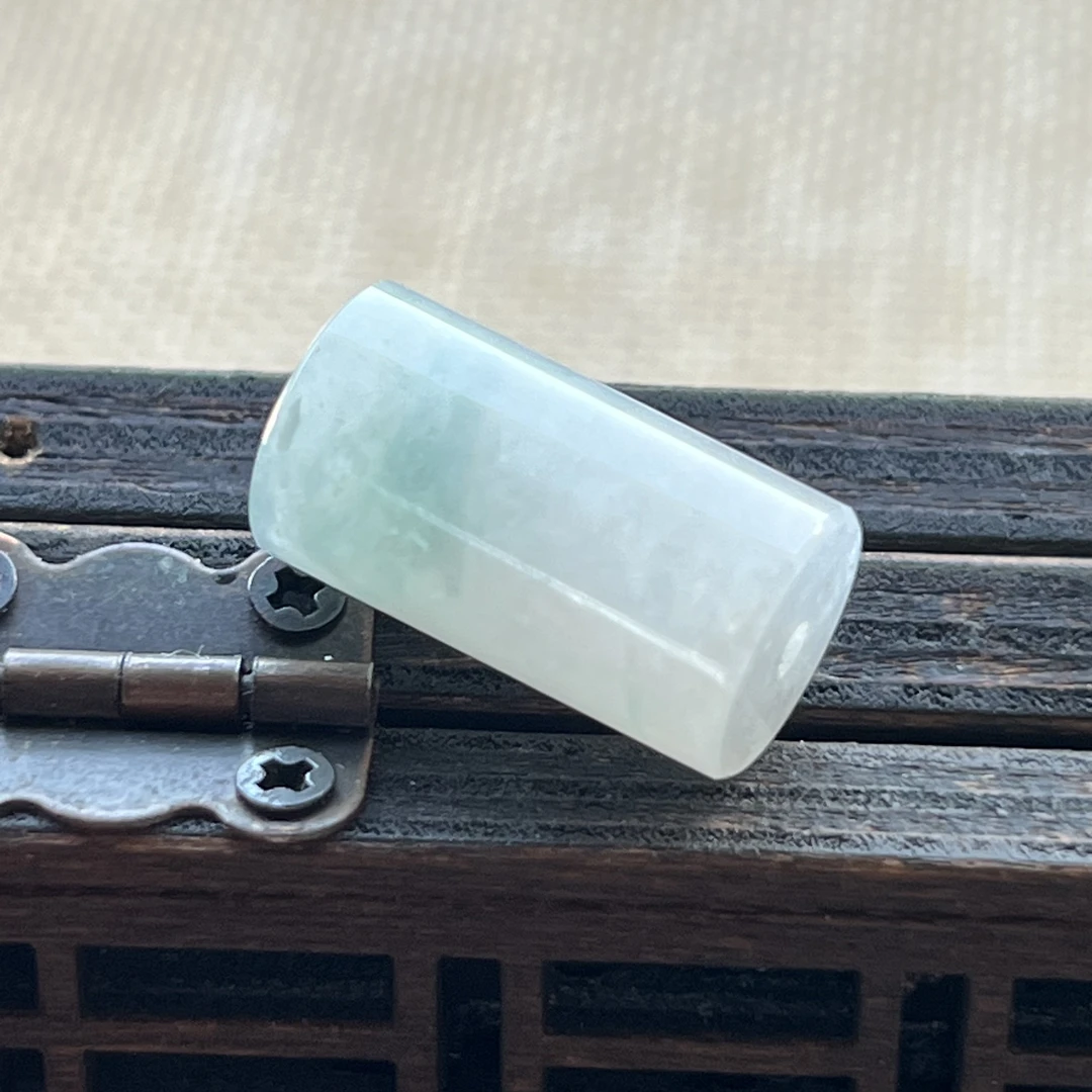 天然缅甸a货飘花长直桶珠翡翠路路通吊坠转运珠手串配珠白色精美