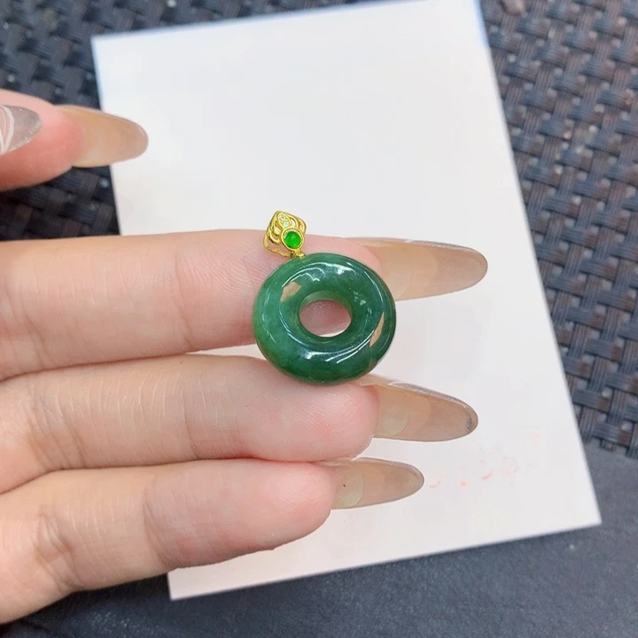 颈饰未镶嵌翡翠天然翡翠
