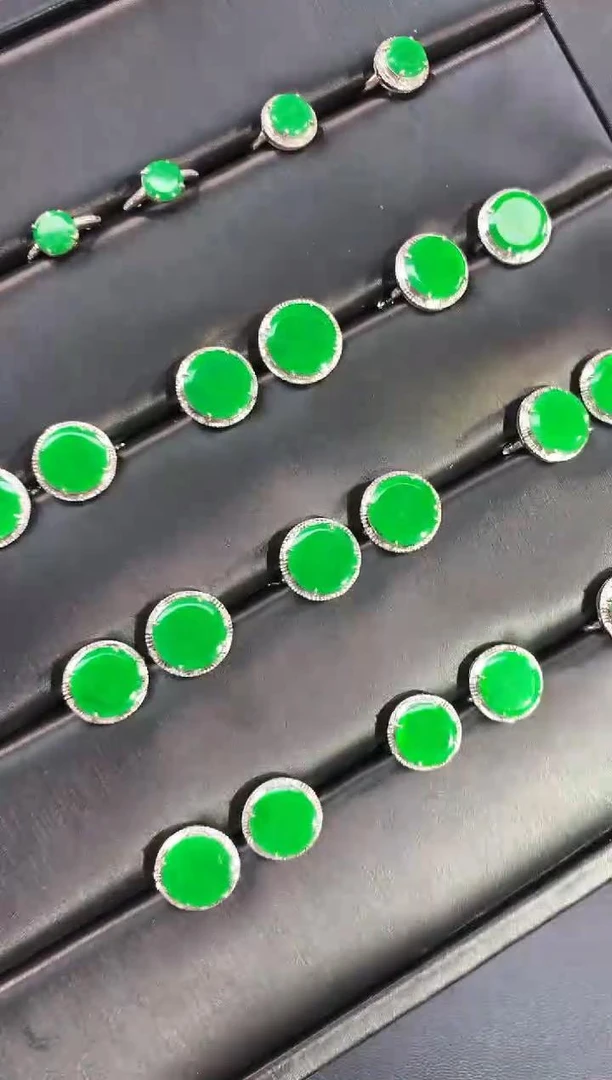 【升级版】裸石近卡8.5翡翠圆牌耳饰-18k金-多样性发其一PYD04|CXQ4