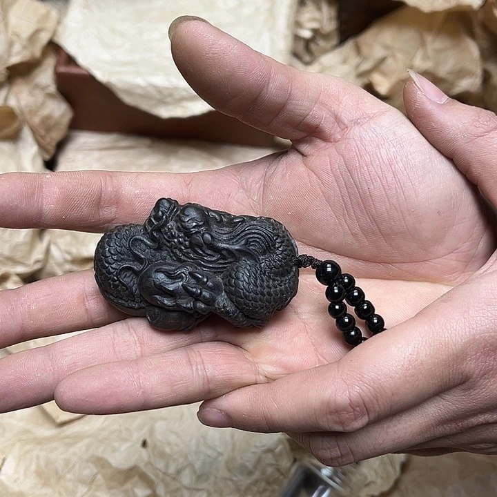 大叶紫檀（黑酸枝木类）