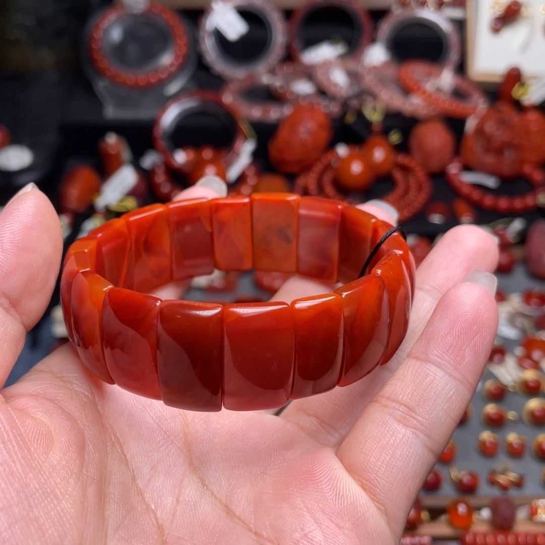 南红玛瑙未镶嵌手牌