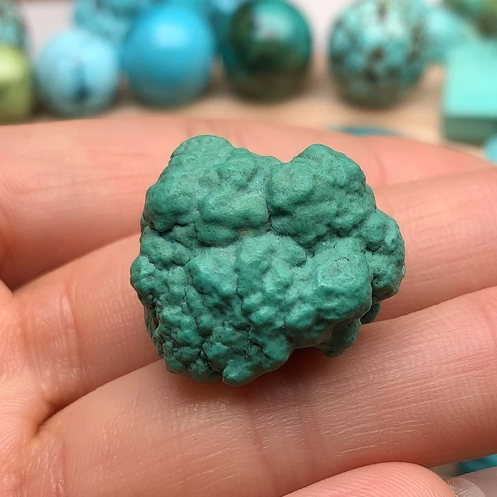 绿松石未镶嵌原矿高瓷无优化绿松石