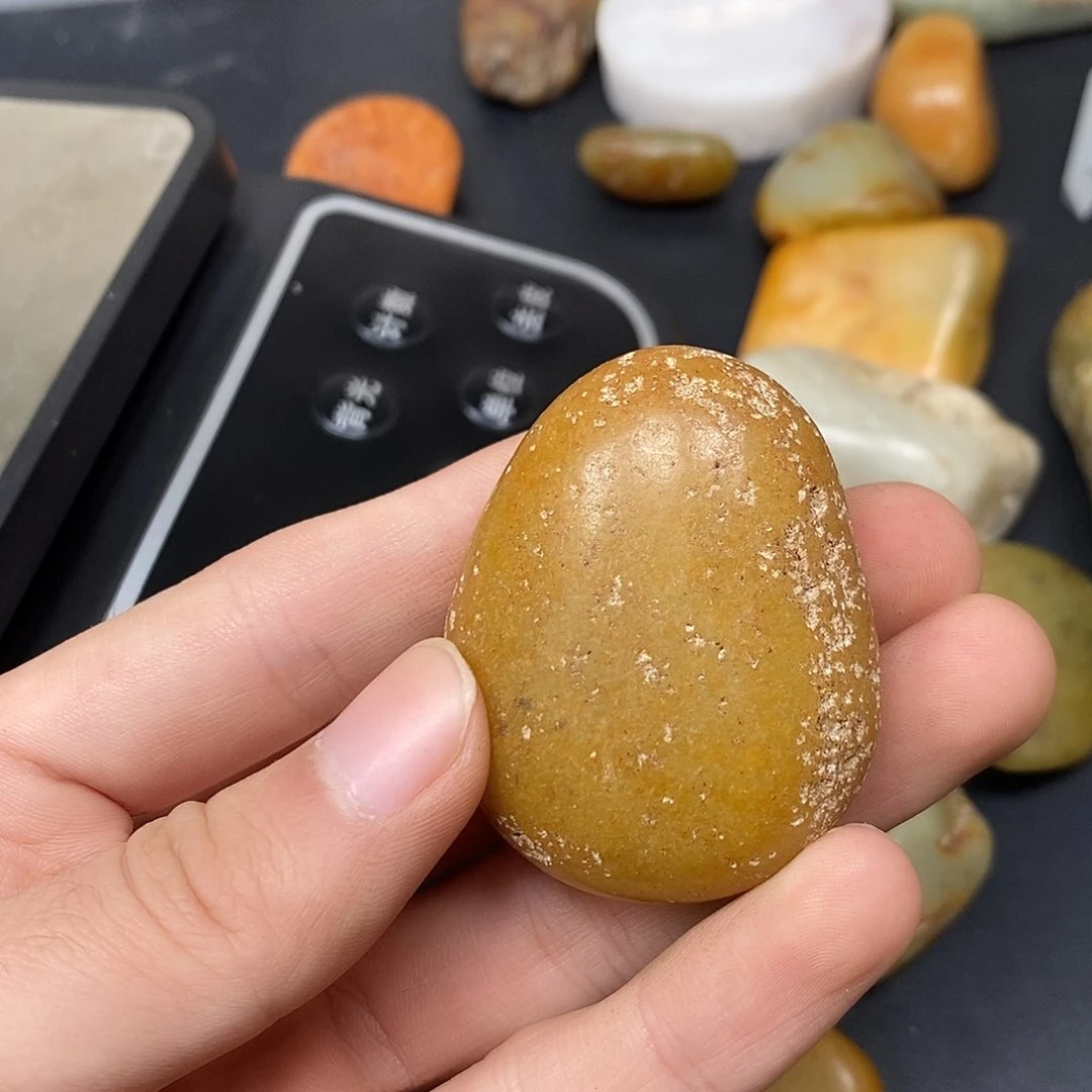 和田玉（糖玉）未镶嵌挂件