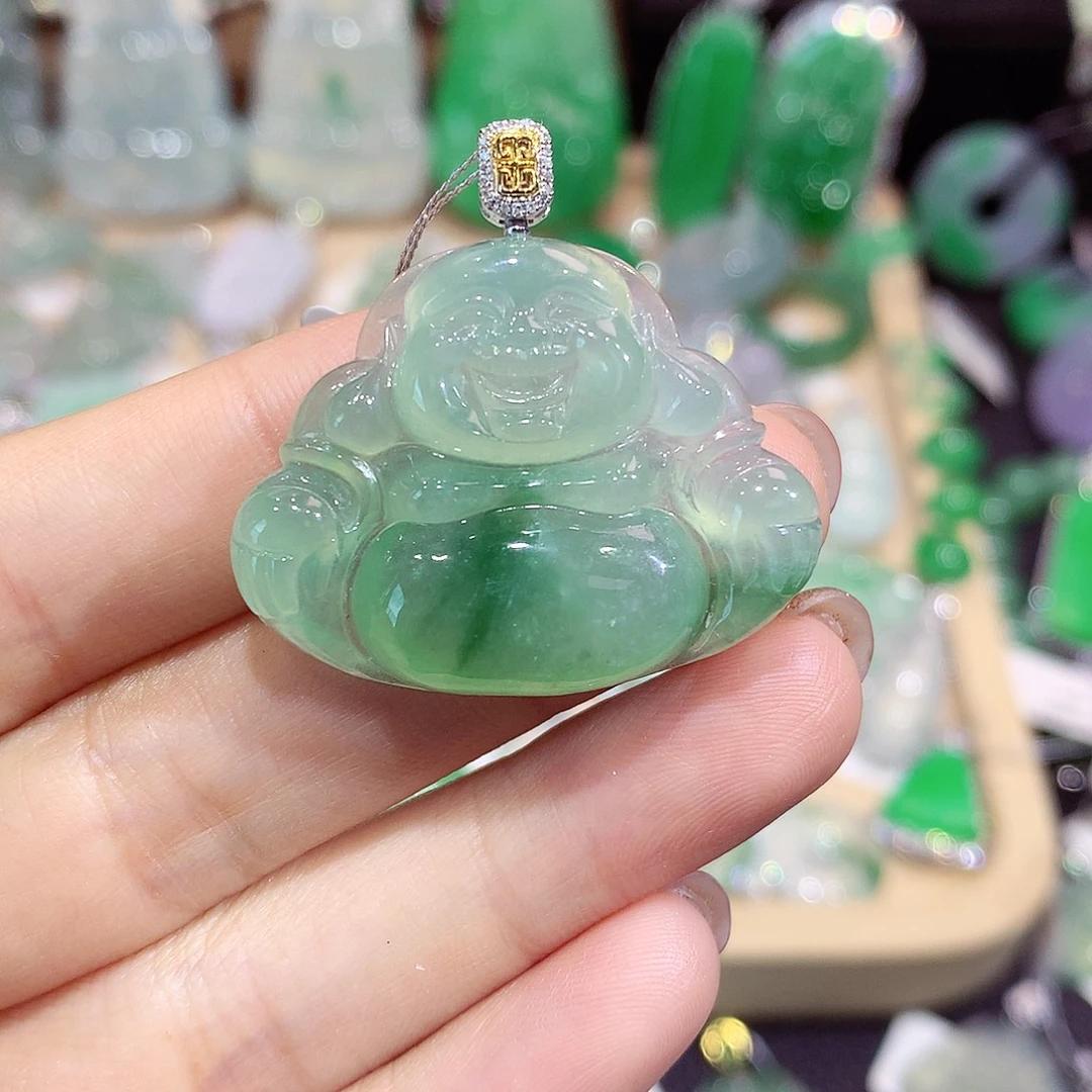 翡翠18K金镶嵌颈饰佛