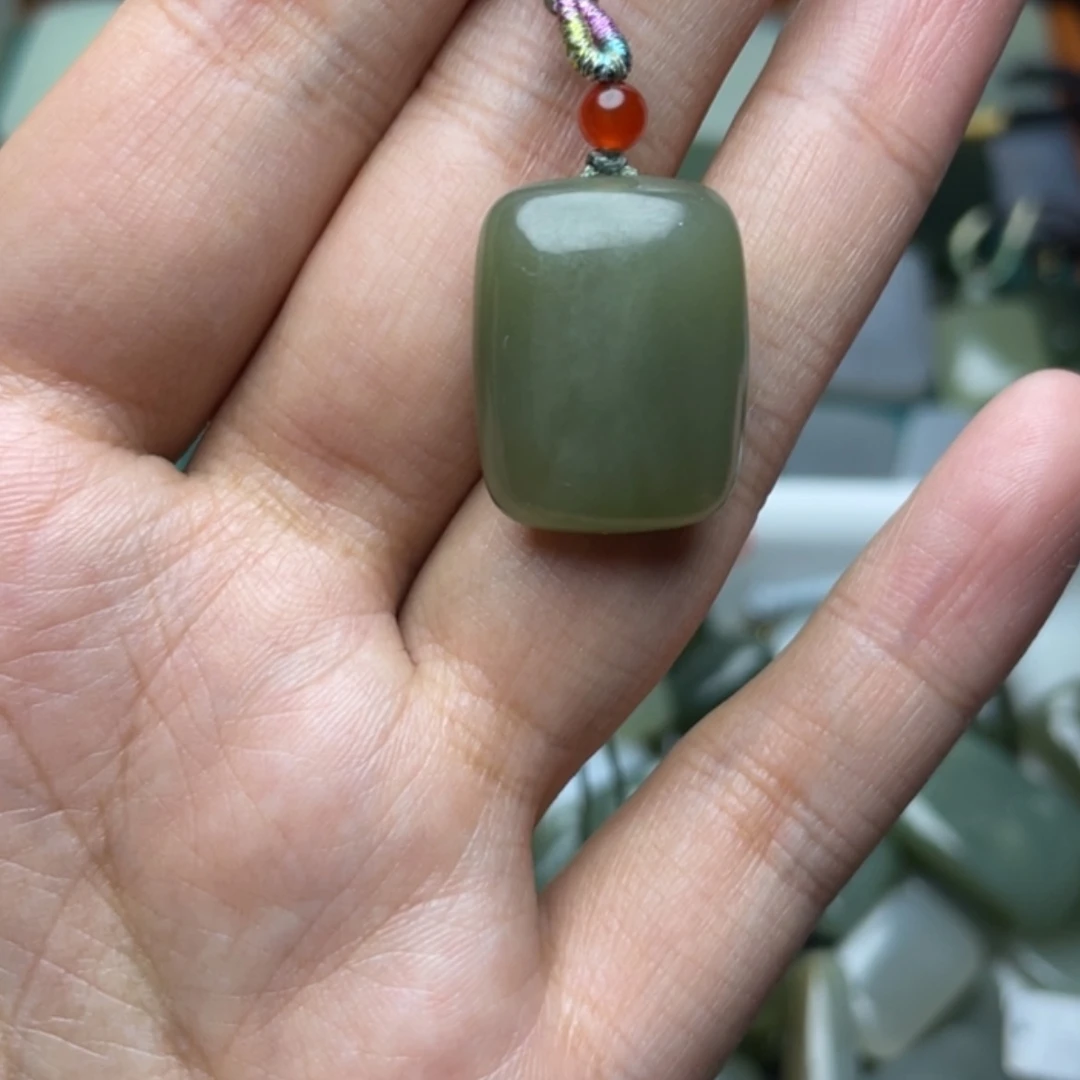 【闪购商品】颈饰未镶嵌和田玉